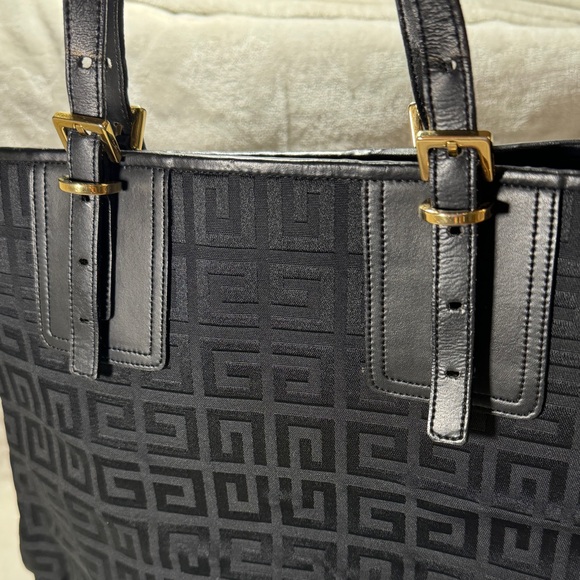 Givenchy monogram tote bag - Picture 3 of 14